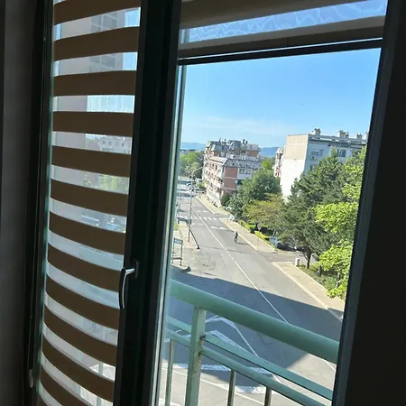 Nesebar City Apartment Апартамент *
